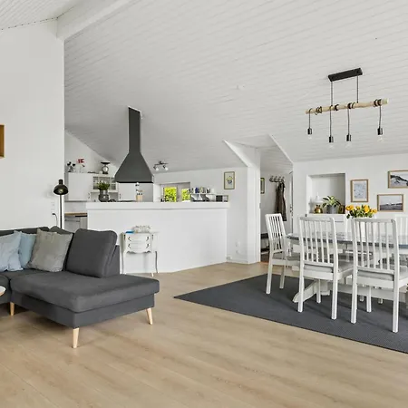 Lovely 350 Meters From Holl * Børkop
