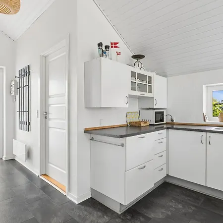 Lovely 350 Meters From Holl Børkop